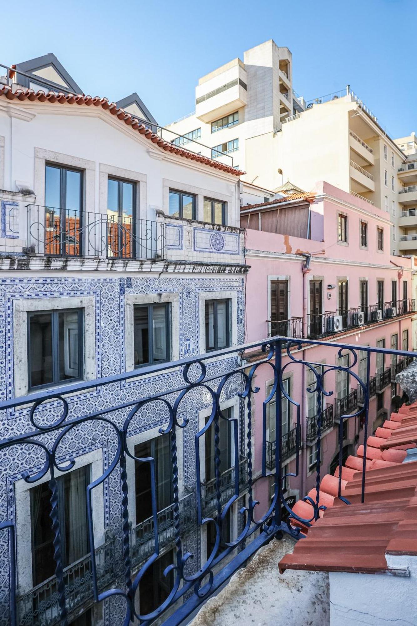 Azulejo Suites Lisbon Exterior photo